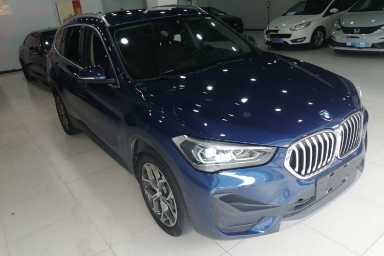 Used BMW X1 2022 sDrive25Li Leading Model Front Right 45 Deg
