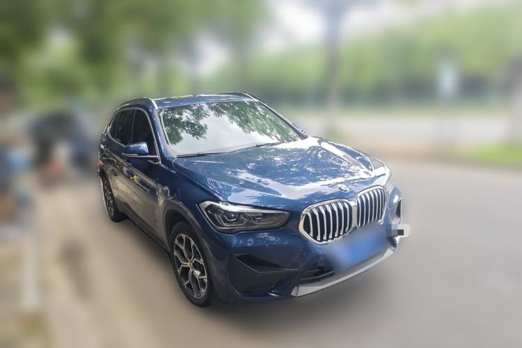Used BMW X1 2022 sDrive25Li Leading Model Front Right 45 Deg