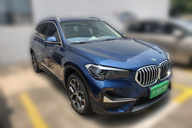 Used BMW X1 2022 sDrive25Li Leading Model Front Right 45 Deg