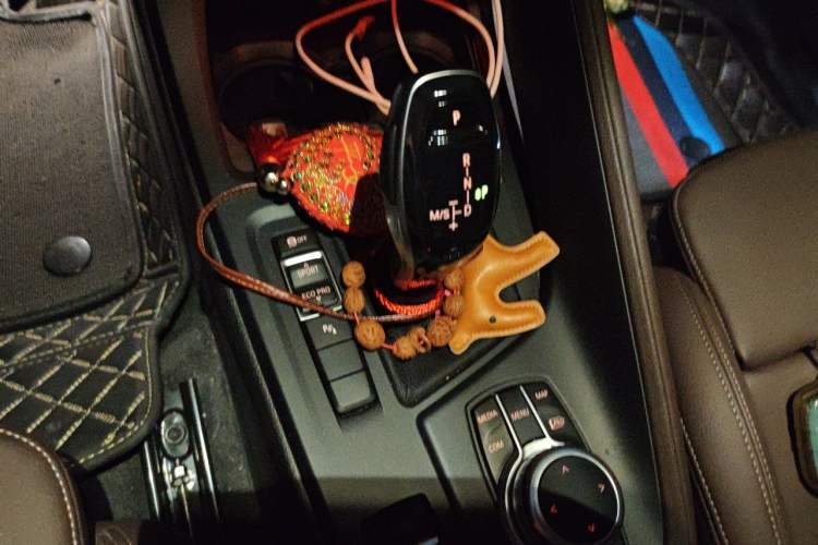 Used BMW X1 2022 sDrive25Li Leading Model Gear Lever