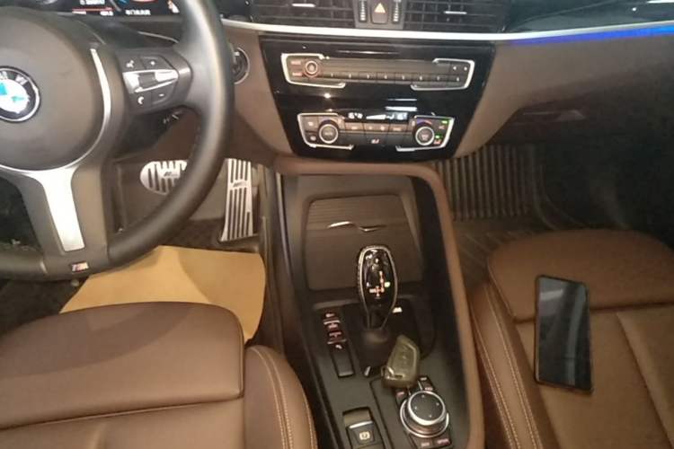 Used BMW X1 2022 sDrive25Li Leading Model Gear Lever