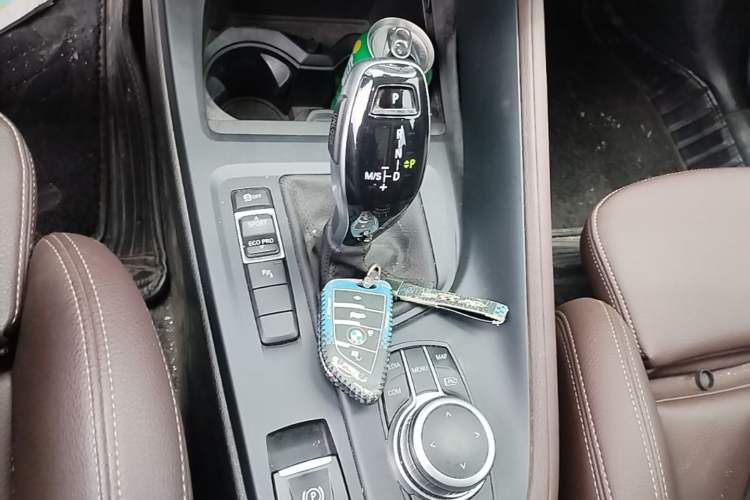 Used BMW X1 2022 sDrive25Li Leading Model Gear Lever