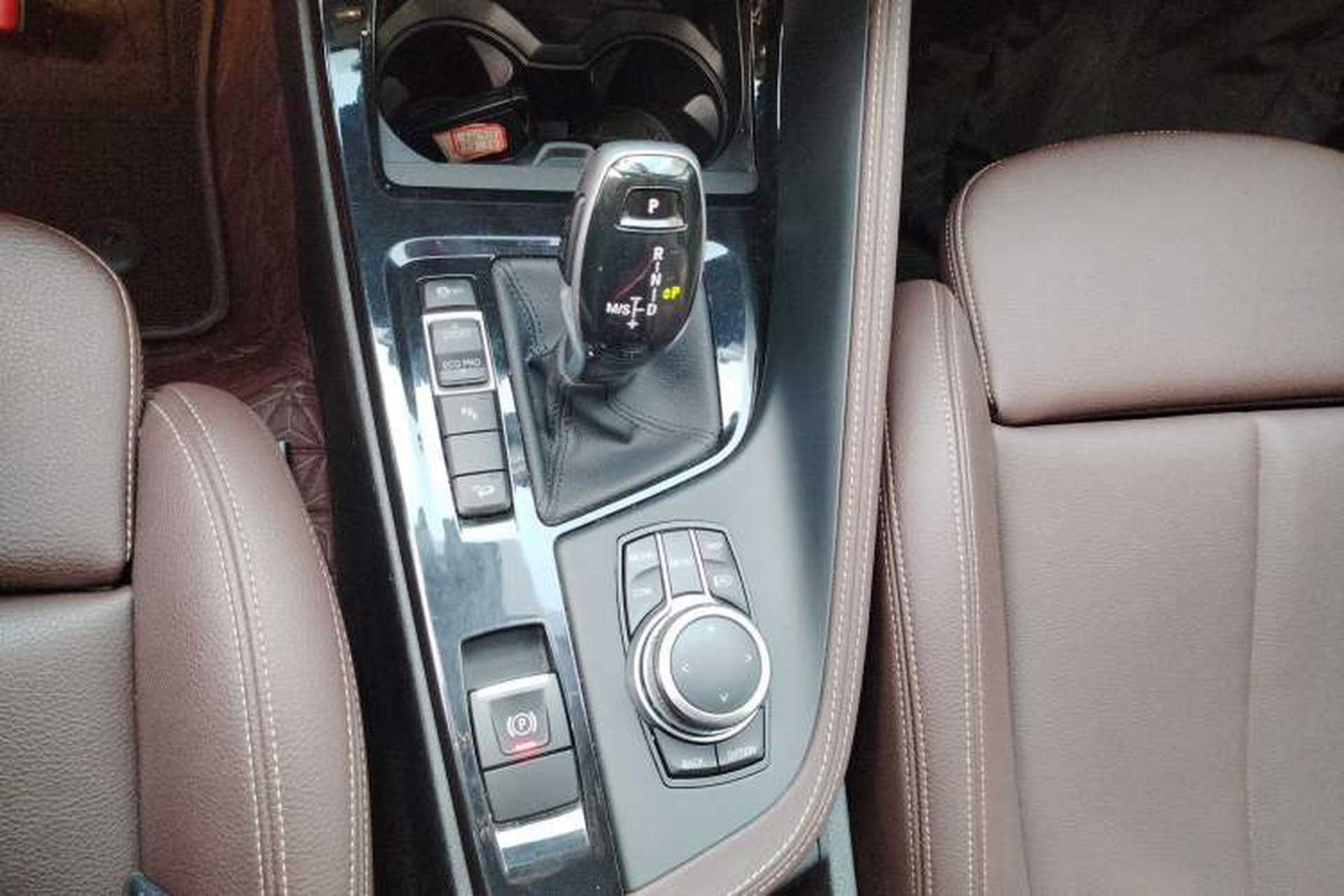 Used BMW X1 2022 Updated xDrive25Li Premium Edition Gear Lever