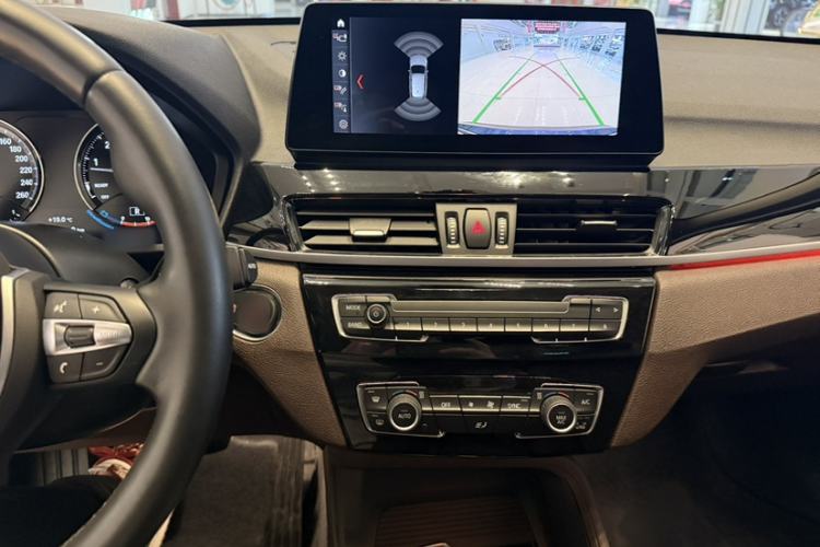 Used BMW X1 2022 sDrive25Li Leading Model Interior 3