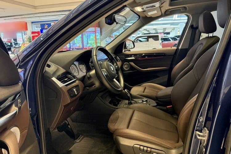 Used BMW X1 2022 sDrive25Li Leading Model Interior 4