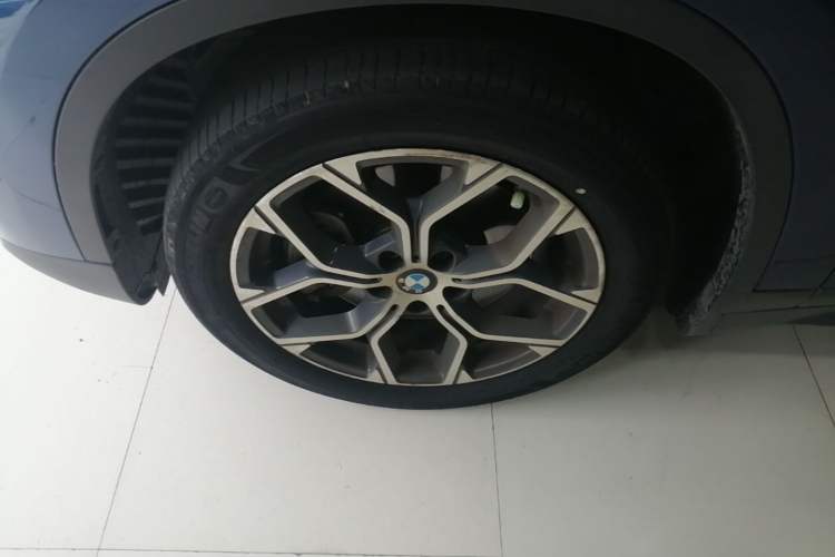 Used BMW X1 2022 sDrive25Li Leading Model Left Front Wheel Hub