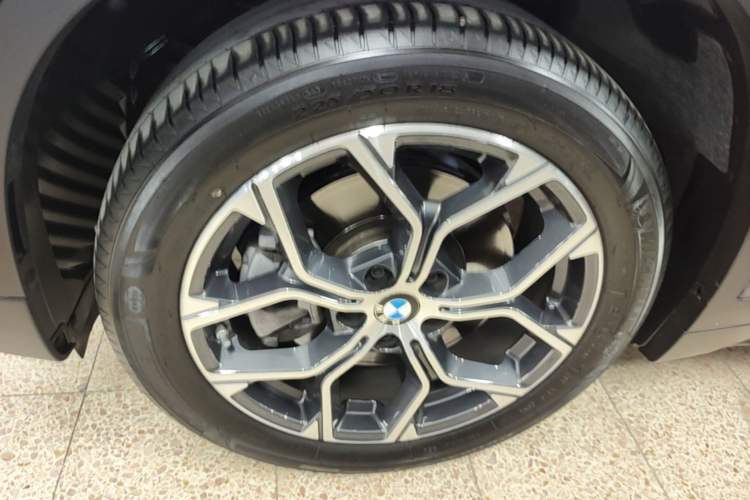 Used BMW X1 2022 sDrive25Li Leading Model Left Front Wheel Hub