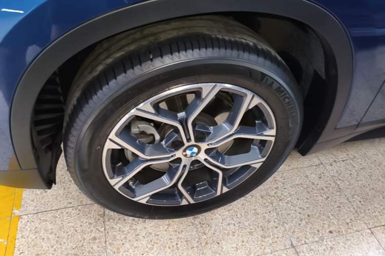 Used BMW X1 2022 sDrive25Li Leading Model Left Front Wheel Hub