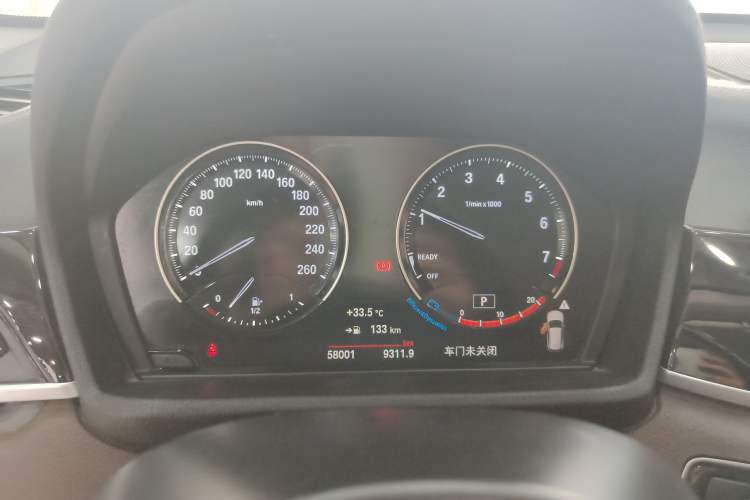 Used BMW X1 2022 sDrive25Li Leading Model Odometer Close Up
