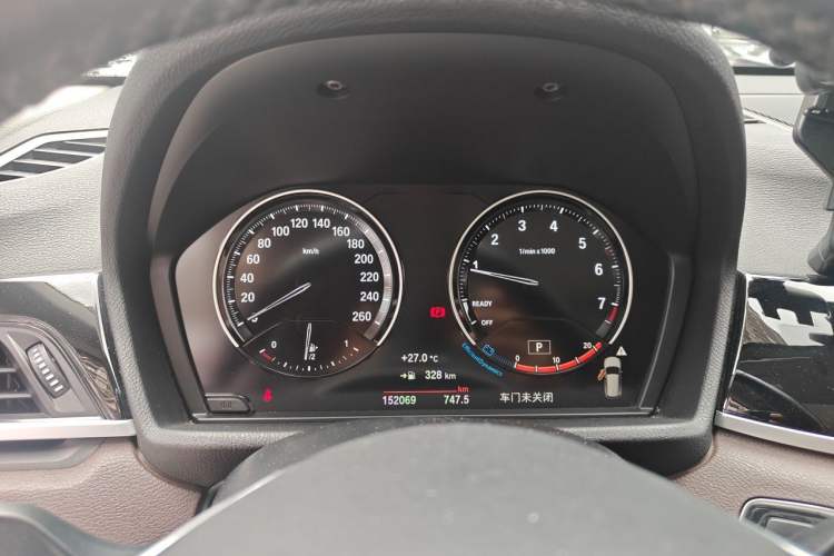 Used BMW X1 2022 sDrive20Li Fashion Model Odometer Close Up