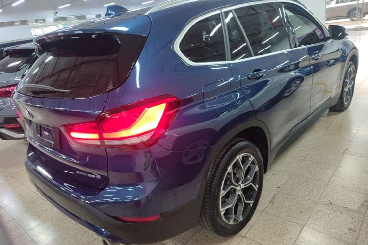 Used BMW X1 2022 sDrive25Li Leading Model Rear Right 45 Deg