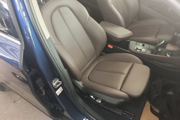 Used BMW X1 2022 sDrive25Li Leading Model Right Front Seat