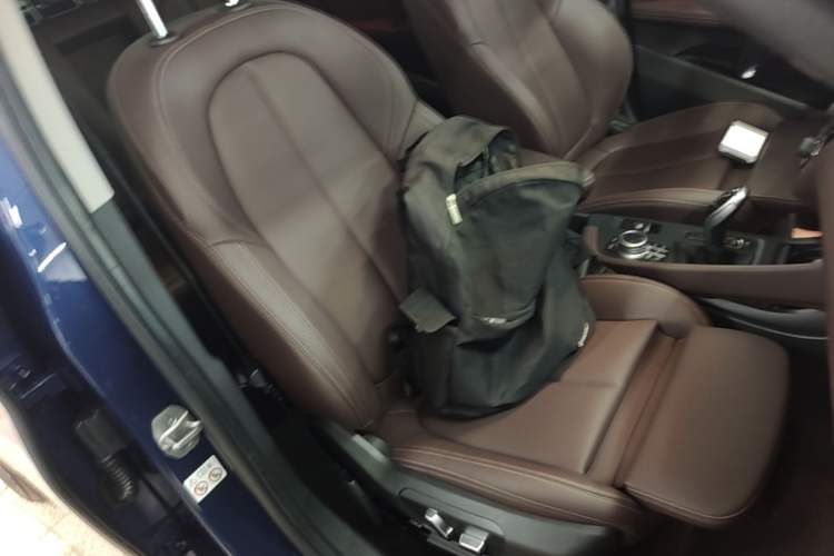 Used BMW X1 2022 sDrive25Li Leading Model Right Front Seat