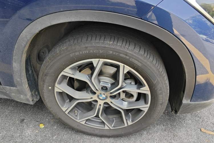 Used BMW X1 2022 sDrive25Li Leading Model Right Front Wheel Hub