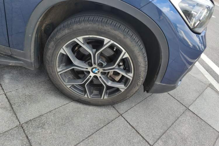 Used BMW X1 2022 sDrive25Li Leading Model Right Front Wheel Hub