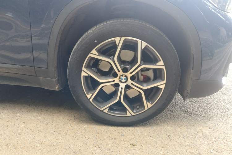 Used BMW X1 2022 sDrive25Li Leading Model Right Front Wheel Hub