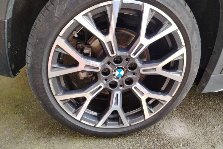Used BMW X1 2022 Updated xDrive25Li Premium Edition Right Rear Wheel Hub