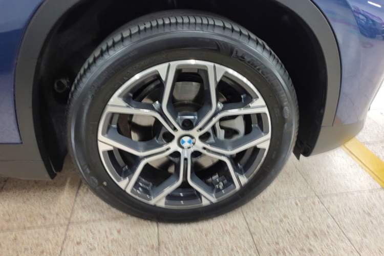 Used BMW X1 2022 sDrive25Li Leading Model Right Rear Wheel Hub