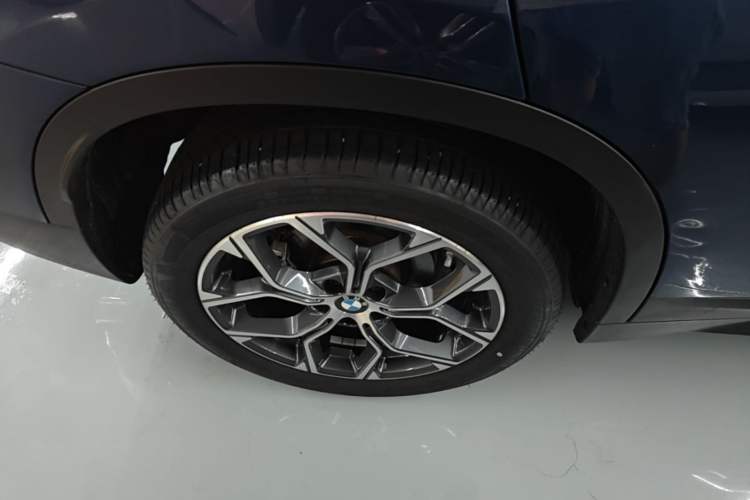 Used BMW X1 2022 sDrive25Li Leading Model Right Rear Wheel Hub