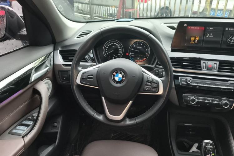 Used BMW X1 2022 sDrive20Li Fashion Model Steering Wheel