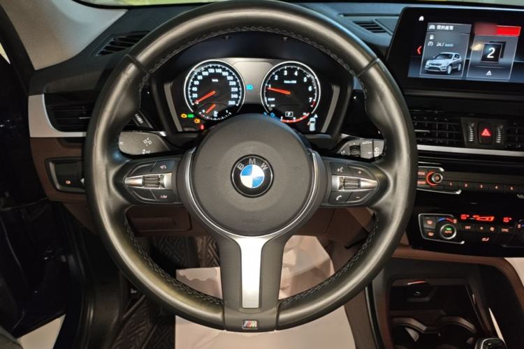 Used BMW X1 2022 sDrive25Li Leading Model Steering Wheel