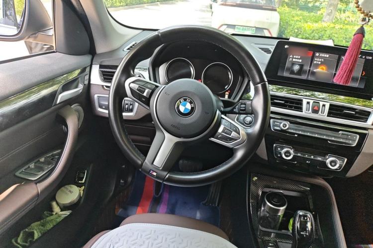 Used BMW X1 2022 sDrive25Li Leading Model Steering Wheel