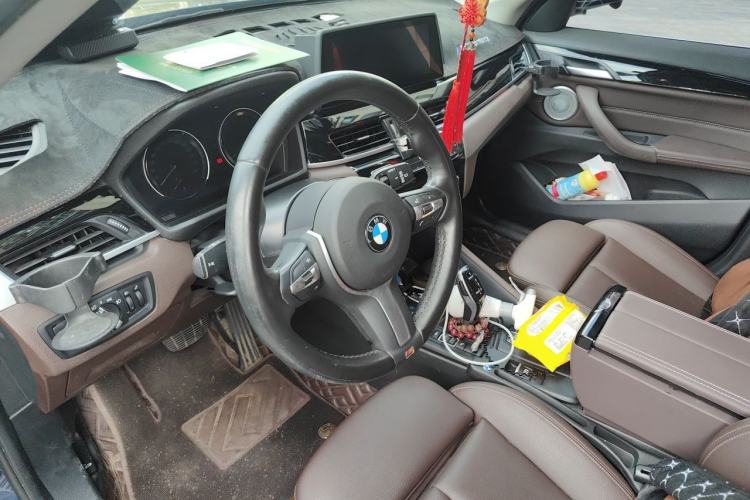 Used BMW X1 2022 sDrive25Li Leading Model Steering Wheel