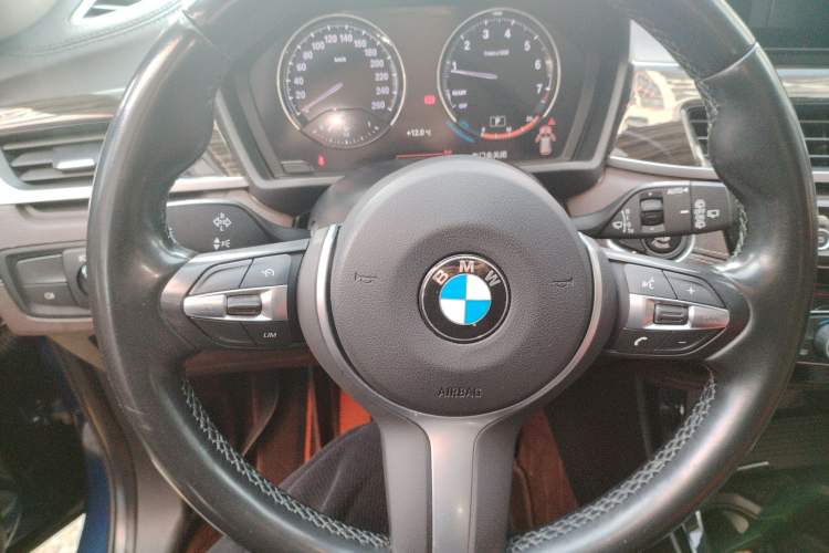 Used BMW X1 2022 Updated xDrive25Li Premium Edition Steering Wheel