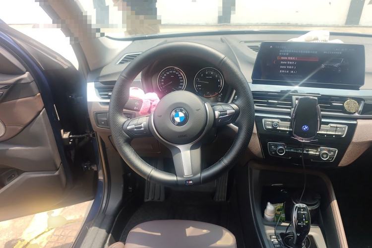Used BMW X1 2022 sDrive25Li Leading Model Steering Wheel