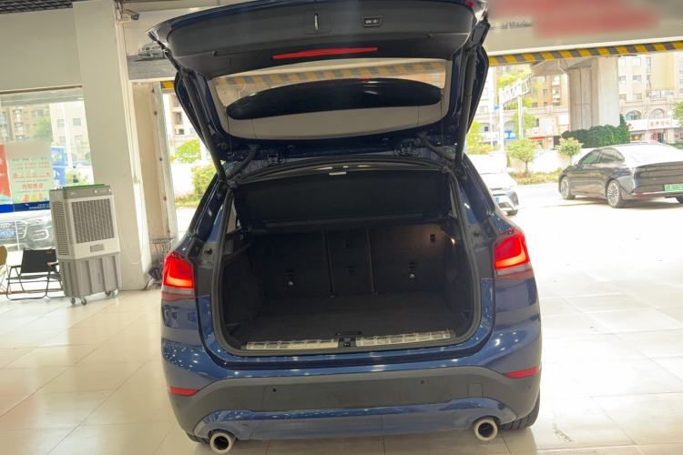 Used BMW X1 2022 sDrive25Li Leading Model Trunk