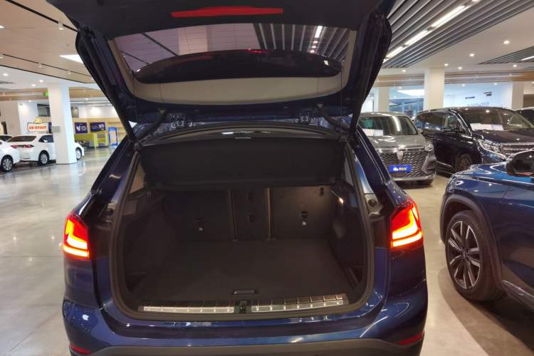 Used BMW X1 2022 sDrive25Li Leading Model Trunk