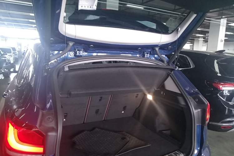 Used BMW X1 2022 sDrive25Li Leading Model Trunk