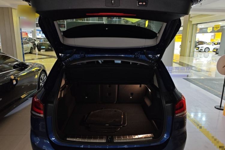 Used BMW X1 2022 sDrive25Li Leading Model Trunk