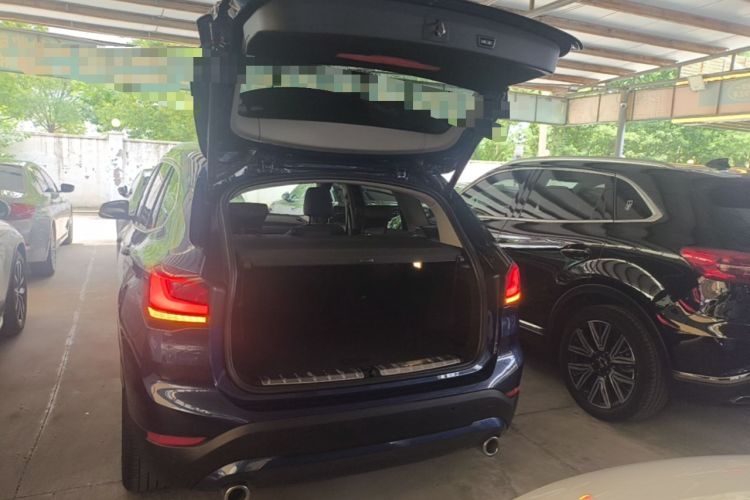 Used BMW X1 2022 sDrive25Li Leading Model Trunk