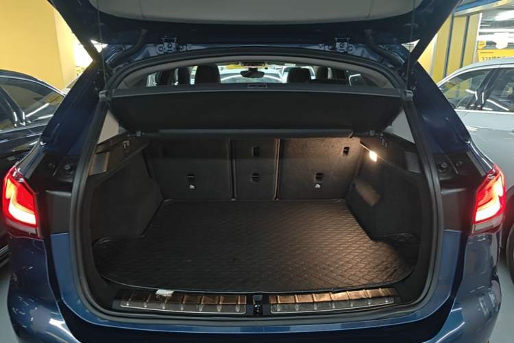 Used BMW X1 2022 sDrive25Li Leading Model Trunk