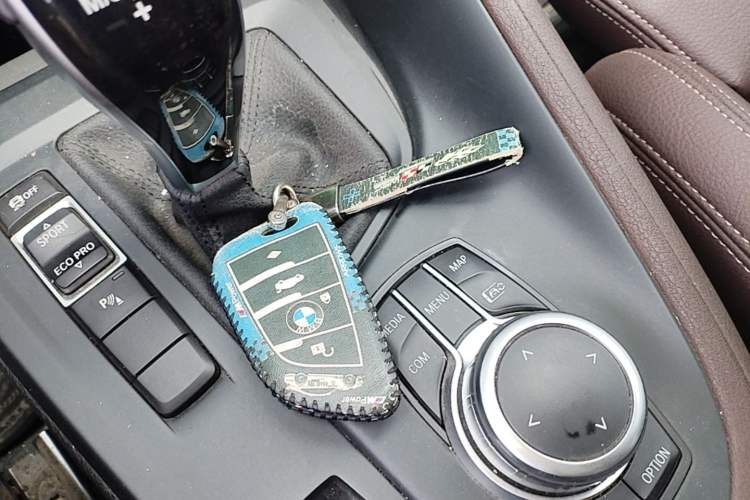 Used BMW X1 2022 sDrive25Li Leading Model Vehicle Key