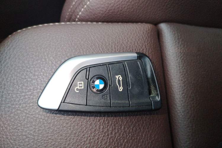 Used BMW X1 2022 Updated xDrive25Li Premium Edition Vehicle Key