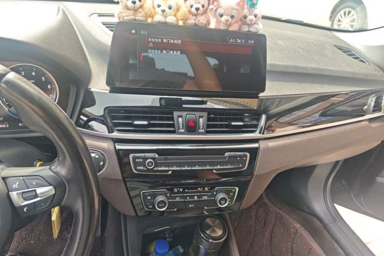 Used BMW X1 2022 sDrive25Li Leading Model Audio And AC Panel
