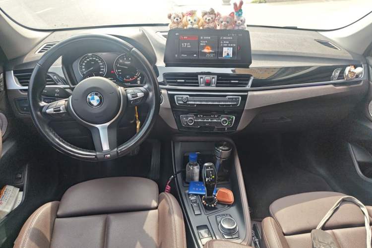 Used BMW X1 2022 sDrive25Li Leading Model Center Console