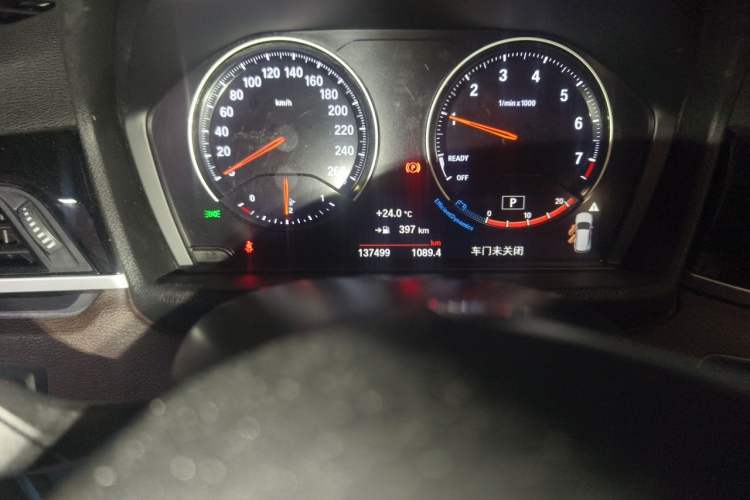 Used BMW X1 2022 sDrive20Li Fashion Model Odometer Close Up
