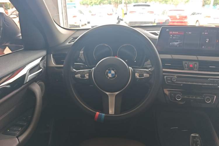 Used BMW X1 2022 sDrive25Li Leading Model Steering Wheel