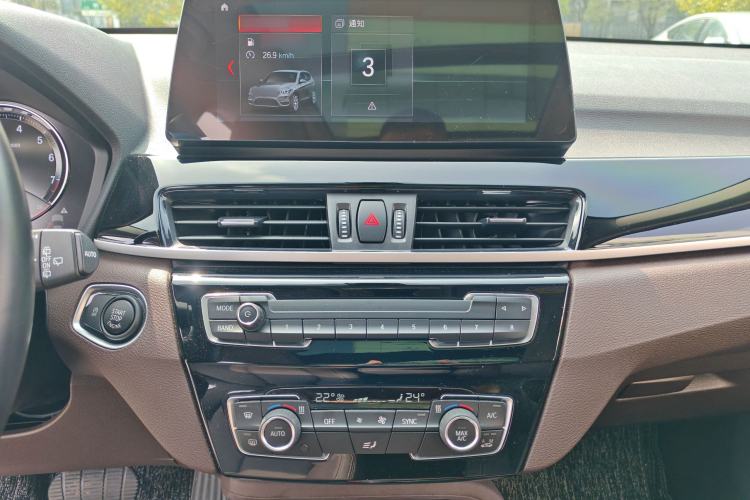 Used BMW X1 2022 sDrive25Li Leading Model Audio And AC Panel