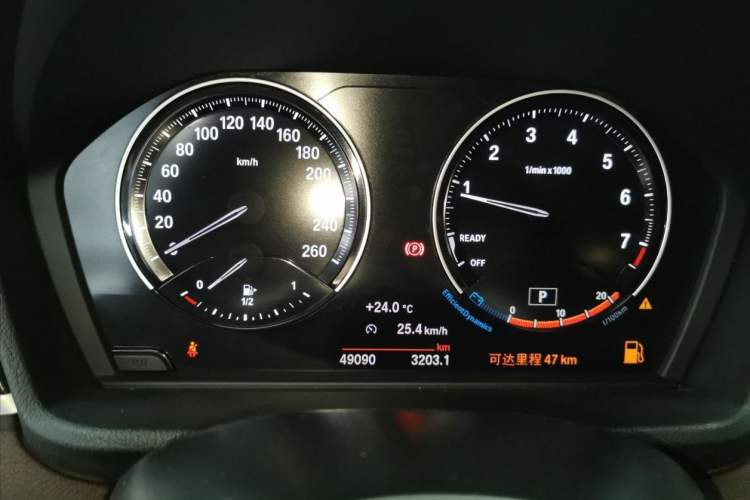Used BMW X1 2022 sDrive25Li Leading Model Odometer Close Up