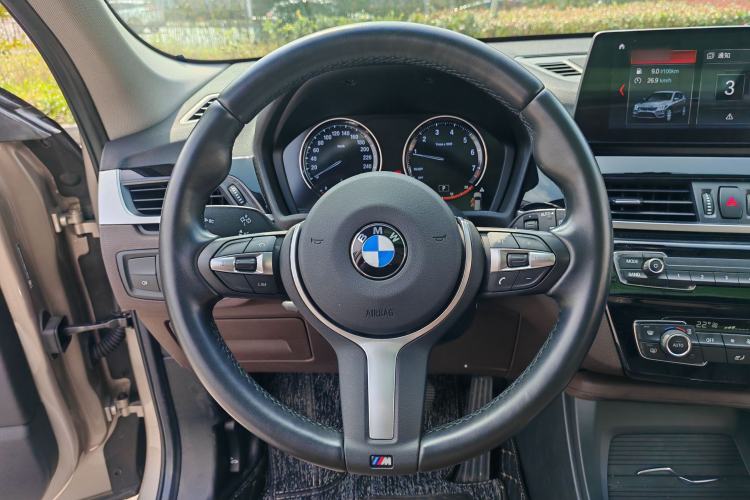 Used BMW X1 2022 sDrive25Li Leading Model Steering Wheel