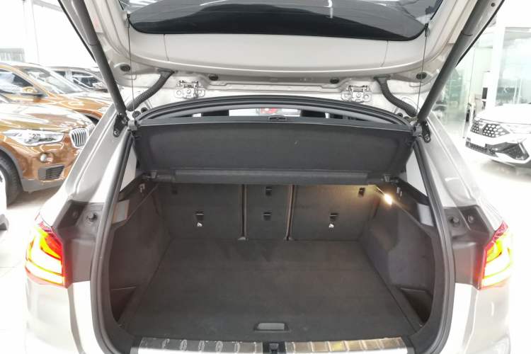 Used BMW X1 2022 sDrive25Li Leading Model Trunk