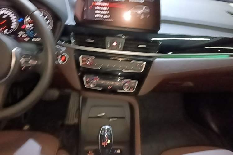 Used BMW X1 2022 sDrive25Li Leading Model Audio And AC Panel