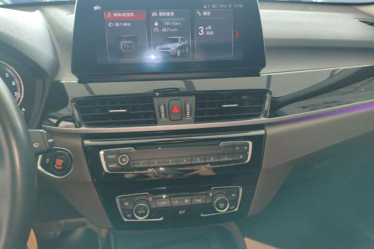 Used BMW X1 2022 sDrive25Li Leading Model Audio And AC Panel