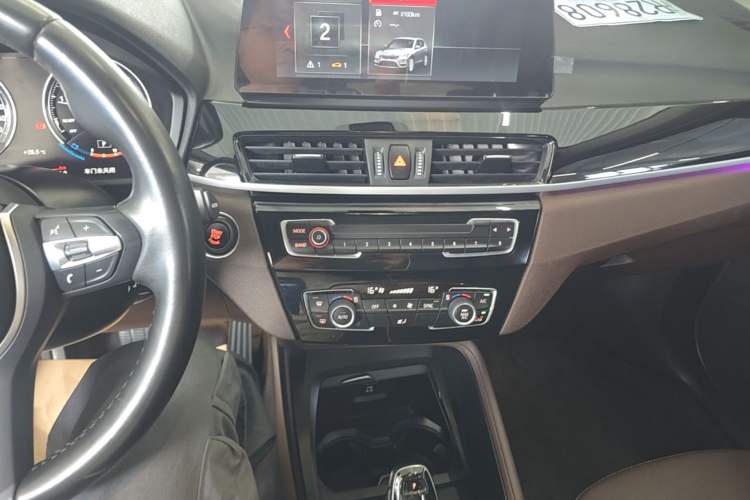 Used BMW X1 2022 sDrive25Li Leading Model Audio And AC Panel
