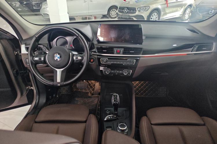 Used BMW X1 2022 sDrive25Li Leading Model Center Console