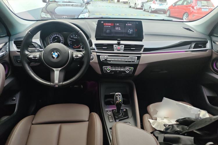 Used BMW X1 2022 sDrive25Li Leading Model Center Console